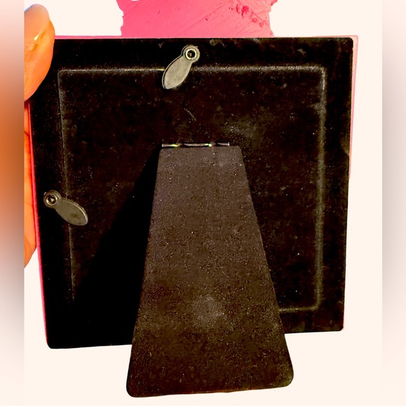 Juicy Couture Los Angeles NWT Set of 2 Pink & Gold Crown Picture Frames - Picture 2 of 3